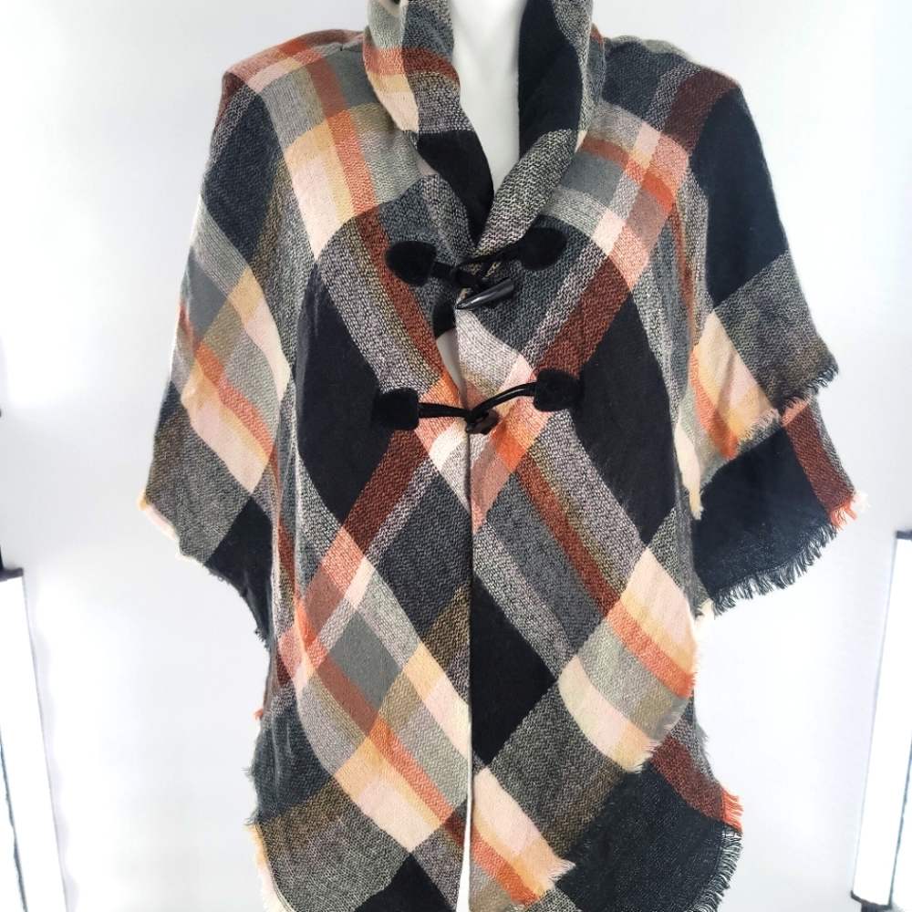 Apt. 9  Plaid Toggle Clasp Hooded Poncho Jacket Self Fringe $68 Tags Nwt One Sz